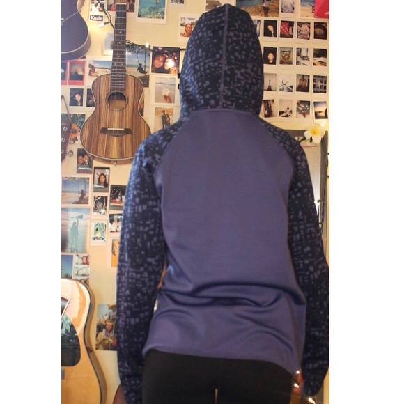 Purple Nike Dri-Fit Sweatshirt - Picture 7 of 7